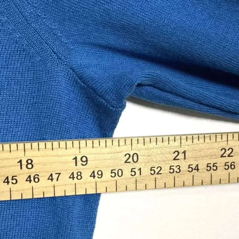 Banana Republic Men's Luxury Blend Blue V-Neck Sweater Silk Cashmere Blend Small